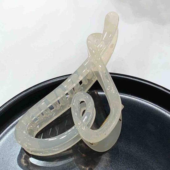 Women Hair Claw Hollow Heart Design Non-Slip Strong Grip Hairpins Back Head Shower Hair Clips Valentine Day Hair Accessories