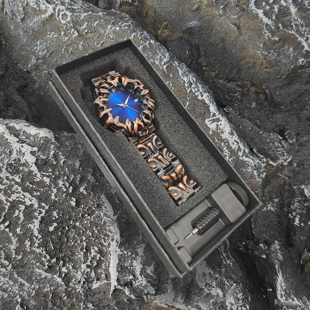 Millennium Y2K Alien Claw Alabaster Waterproof Quartz Wristwatch, European & American Style