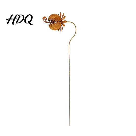 Distressed Metal Garden Stake Carnivorous Plant Stake Large Flytrap Sculpture Rusty Dark S