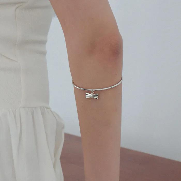 Bow Bangle