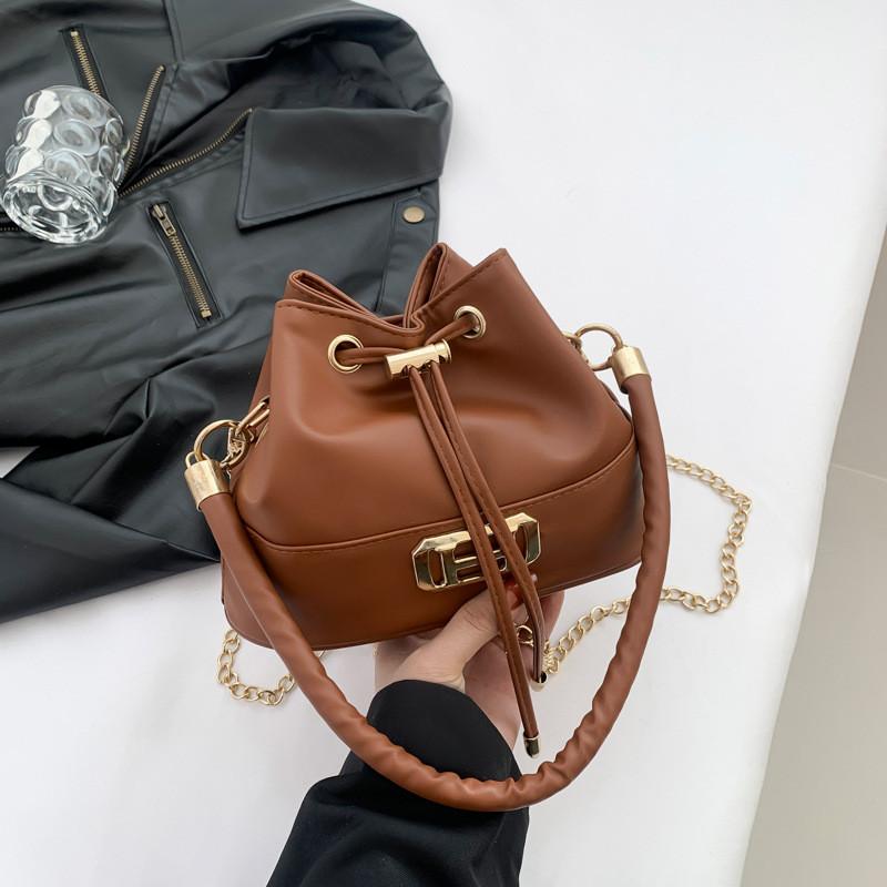 

Elegant Khaki Bucket Bag For Women Spacious Lightweight Crossbody Bag Versatile Design коричневий