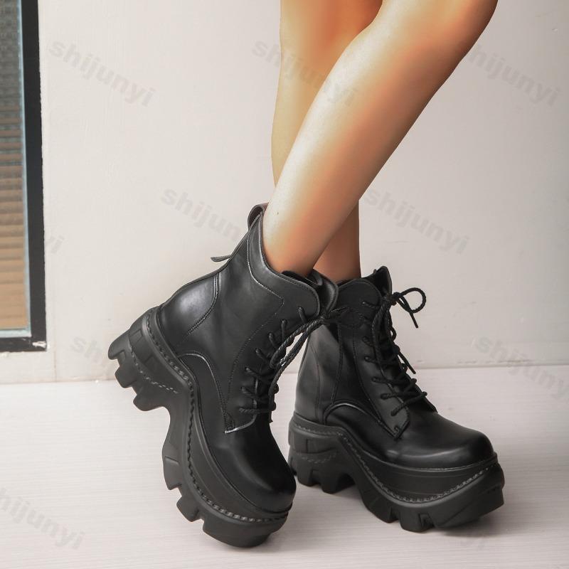 Fashion British Style Thick Sole Lace Up High Top Short Boots for Women 2025 Autumn New Fashion Versatile Comfortable Casual Ankle Boots