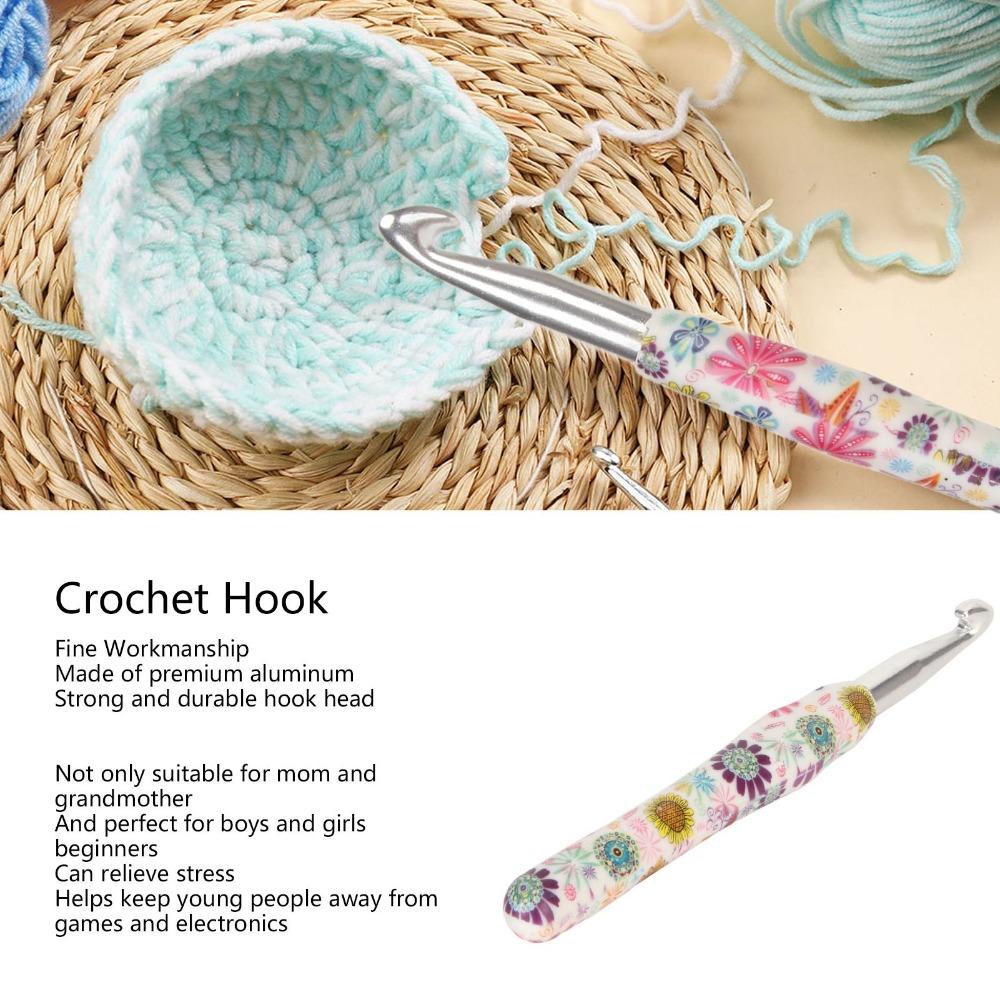 Flower Pattern Crochet Hook Ergonomic Handle Sewing Tools Knitting Needle For Crocheting Yarn