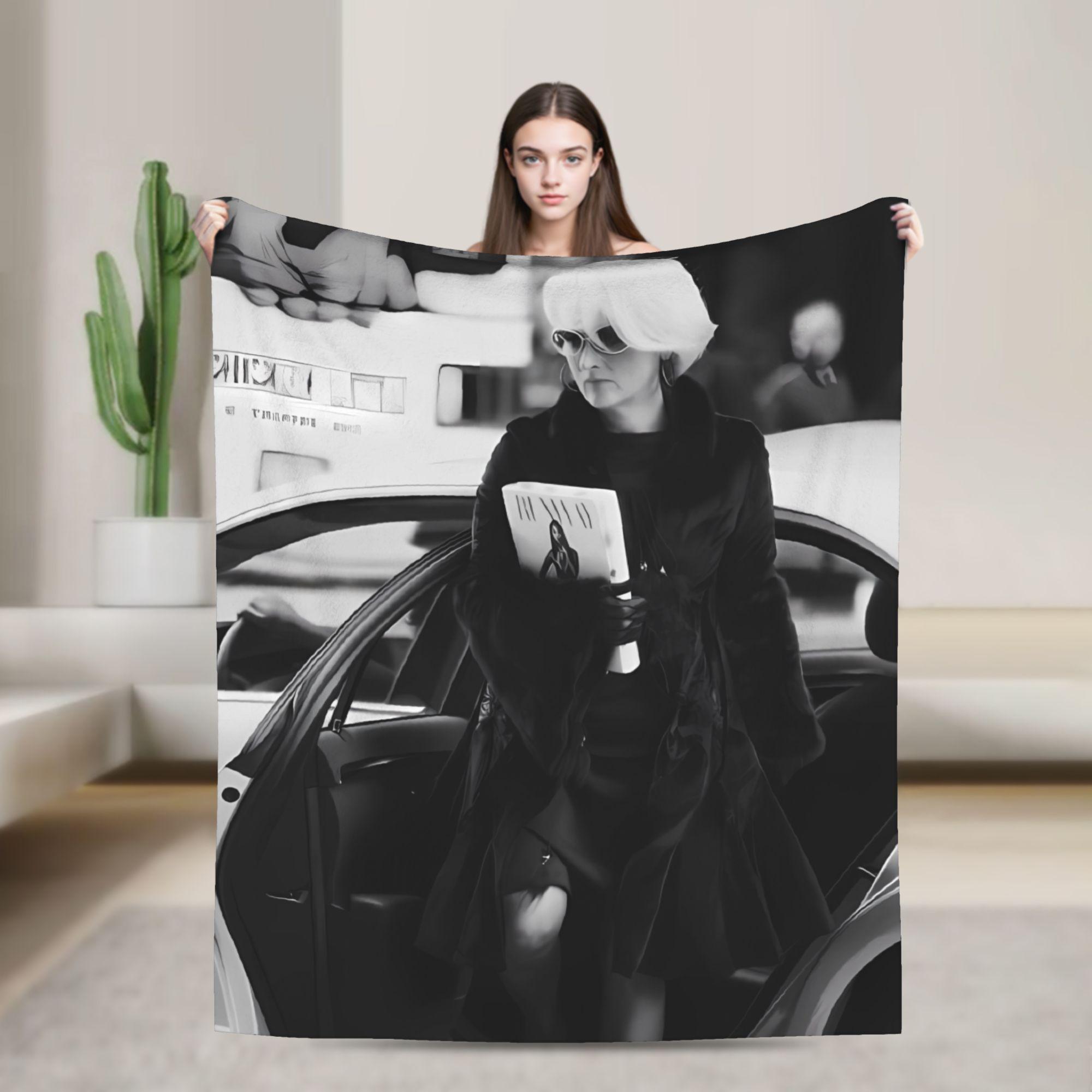 devil wears pardas Super Soft Blanket  Travel Plush Throw Blanket Print Couch Chair Flannel Bedspread Sofa Bed Cover 130x150cm
