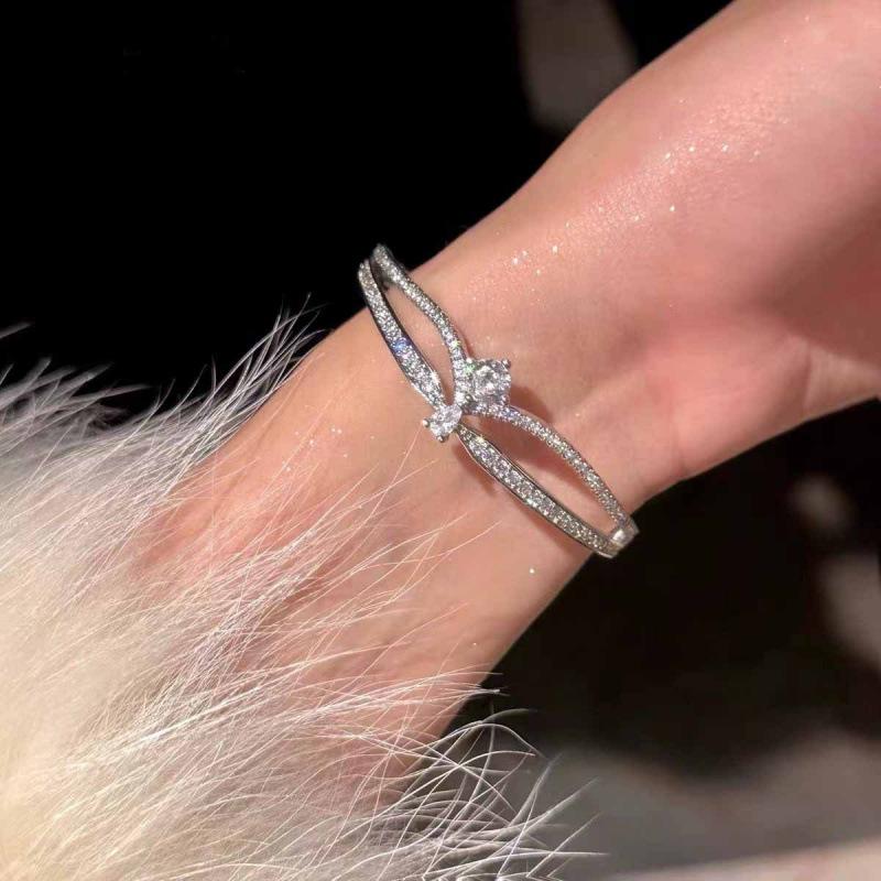 Korean Crown Bracelet Ins Niche Design, Light Luxury, Exquisite, High-end Zircon, Heavy-duty, Sparkling Diamond, Big-name Style