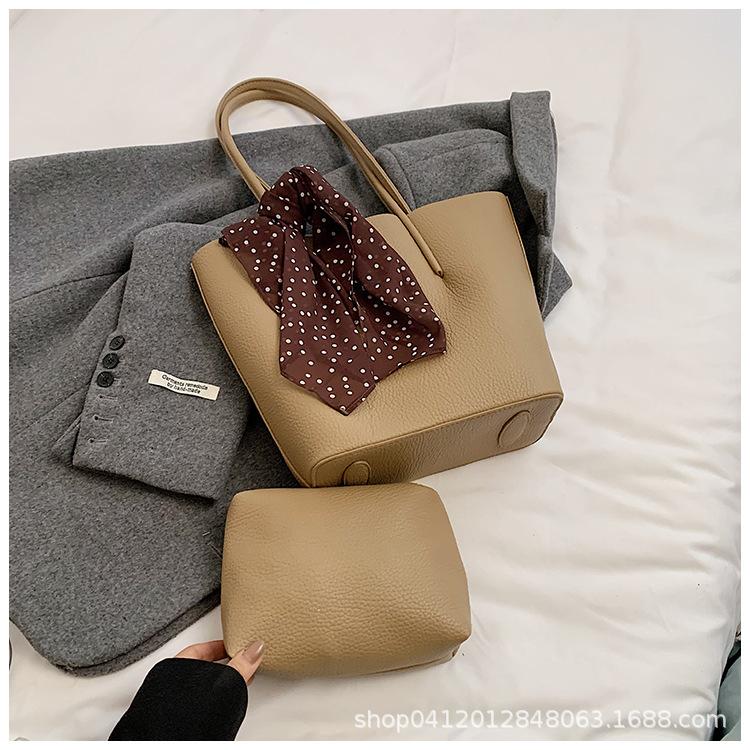 

Сумки для мамы и ребенка популярны, иностранный стиль, женские сумки высокого класса, простые для поездок на работу, сумки большой вместимости, высокоценные сумки-тоут через плечо. верблюд