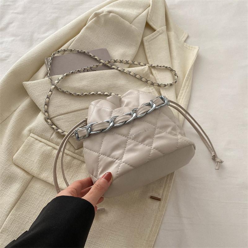 Chic Korean Style Bucket Bag For Women With Quilted Stitching Perfect For Spring 2024