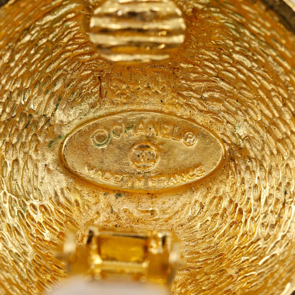 CHANEL COCO Mark Earring Matelasse vintage Plated Gold 31g Women Used