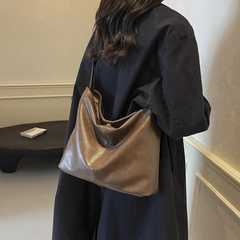Monochromatic PU Shoulder Bag for Women  Simple  Large Capacity  Crossbody  Elegant  Casual and Concise  Elegant and New