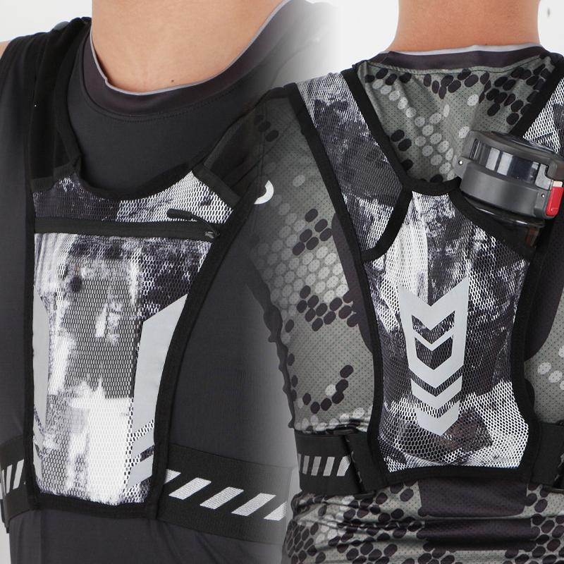 

Рюкзак для ночного бега для мужчин и женщин, велосипедный светоотражающий жилет, сумка для бега, сумка через плечо с держателем для бутылки с водой, спортивная сумка для спортзала черный белый