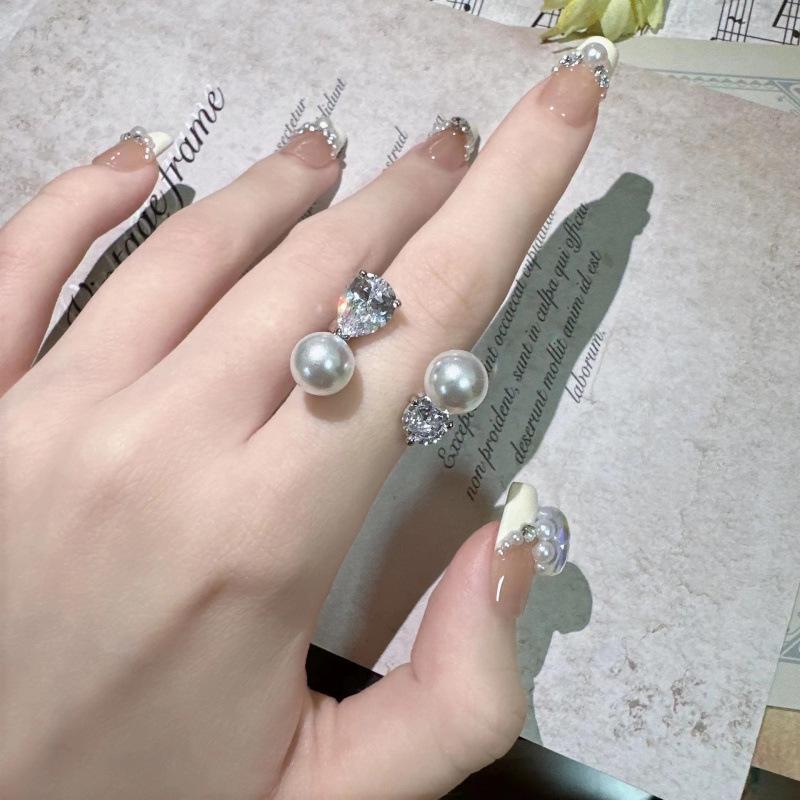 Korean Pearl Open Ring: Trendy Index Finger Jewelry for Fashionable Women Adjustable Open