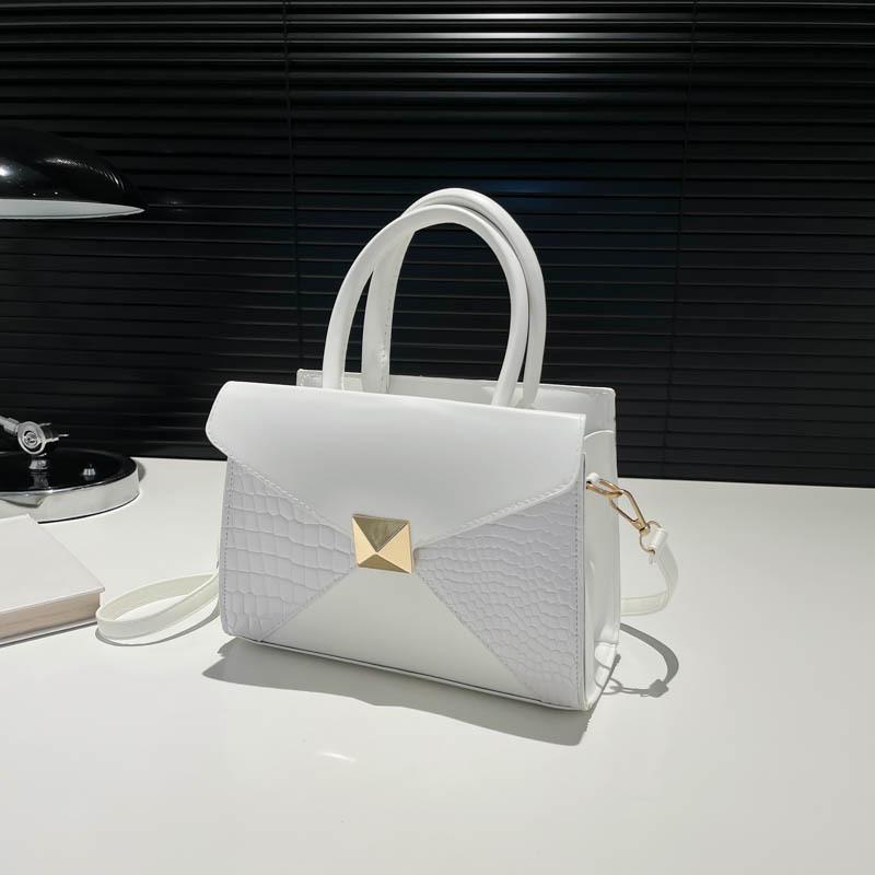 

Autumn trend simple handbag large capacity women s bag 2025 new texture beautiful single shoulder crossbody small square bag белый