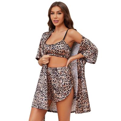 Pigiama leopardato da donna Pigiama stampato in raso di seta imitazione Accappatoio Bralette Pantaloni corti Set da 3 pezzi Abbigliamento casual per la casa