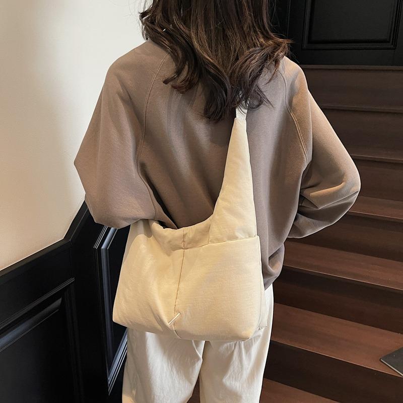 College Student Temperament Shoulder Messenger Bag Large Capacity Canvas Shoulder Bag Versatile Tote Bag Women's Bag