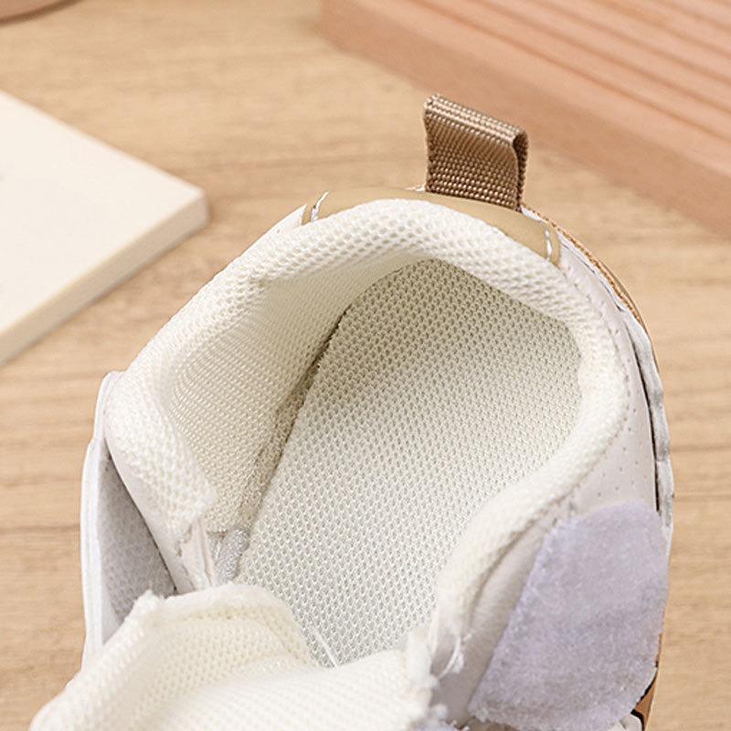 Spring/Autumn Style Walking Shoes for Boys and Girls 0-1 Years Old, Cartoon Soft-Soled Beginner Shoes.