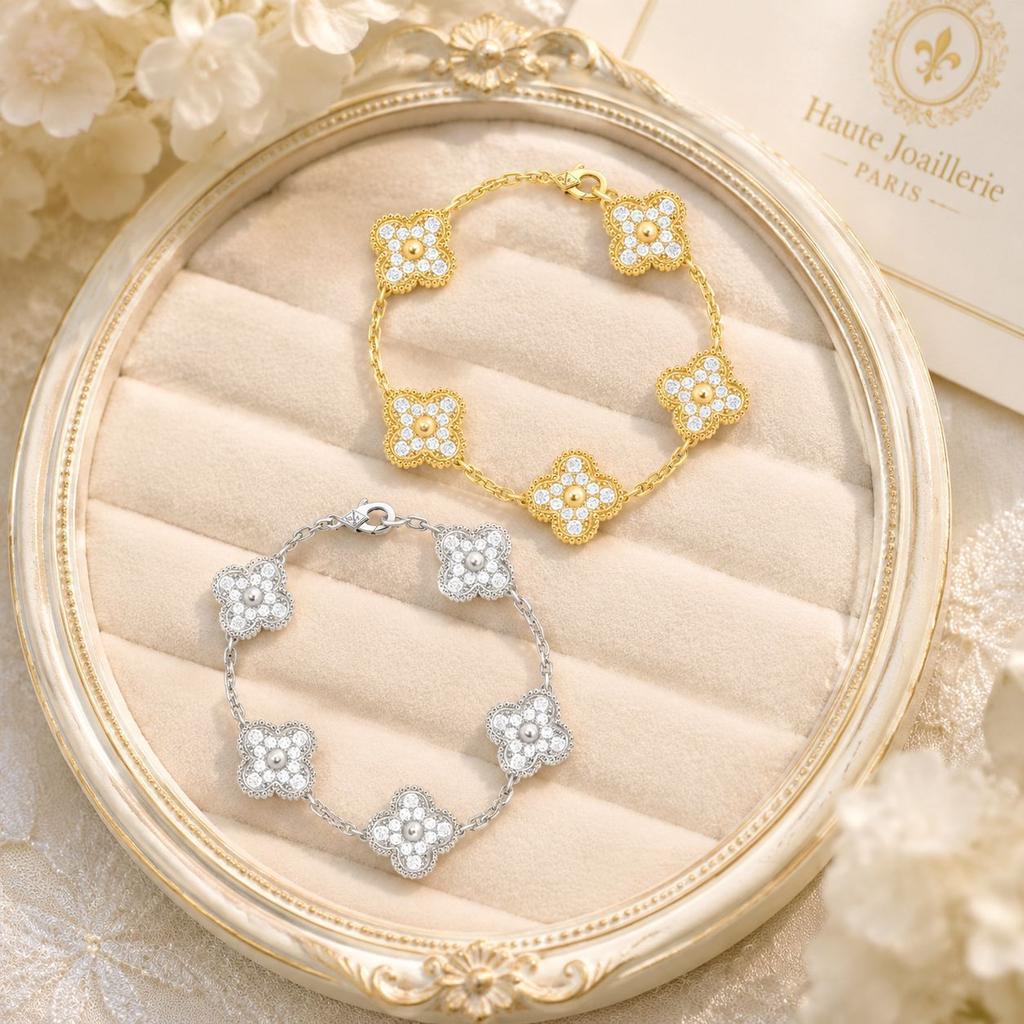 Four Leaf Clover Bracelet Zircon Inlaid Floral Bracelet Exquisite Gift for Women