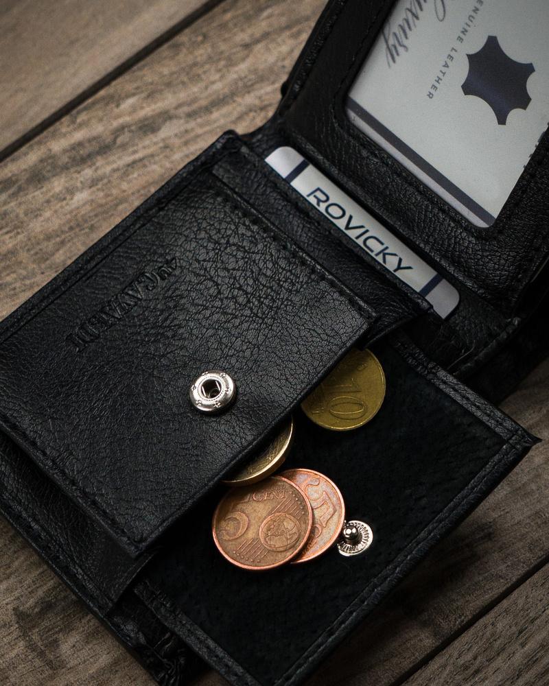 Small men's wallet with card slots - Cavaldi