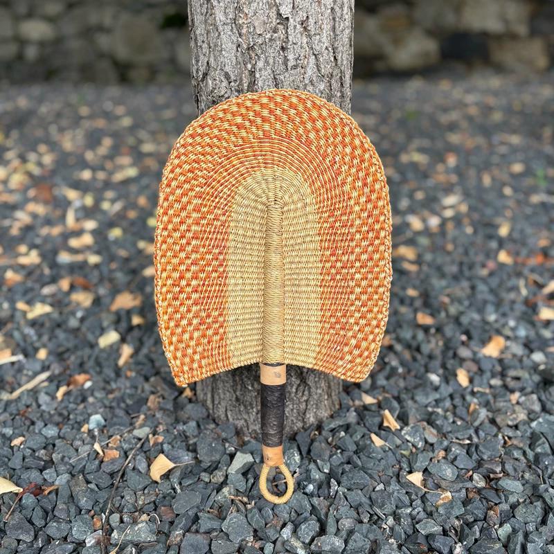 Āfrikas Ganas ziloņzāles roku darba ventilators