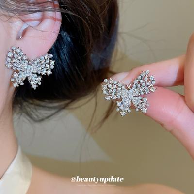 Silver Needle Cold Wind Zircon Butterfly Pearl Stud Earrings Exquisite Fashion Personality Temperament Earrings Light Luxury High-end Earrings