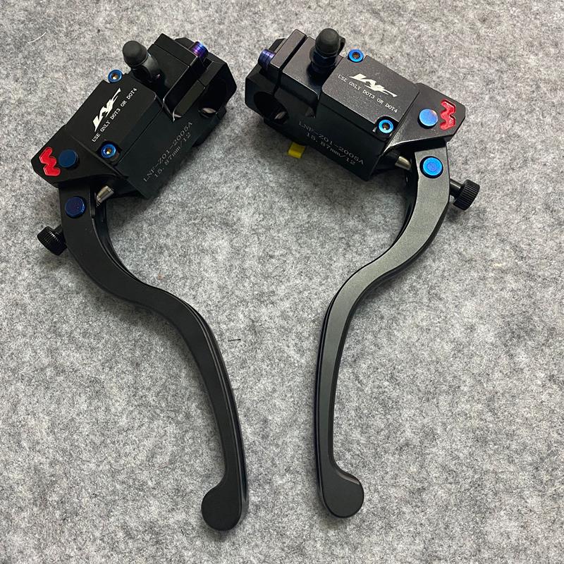 

Universal Brake Clutch Hydraulic Master Cylinder 17RCS Motorcycle brake clutch pump For Honda BMW SUZUKI KAWASAKI YAMAHA DUCATI 3