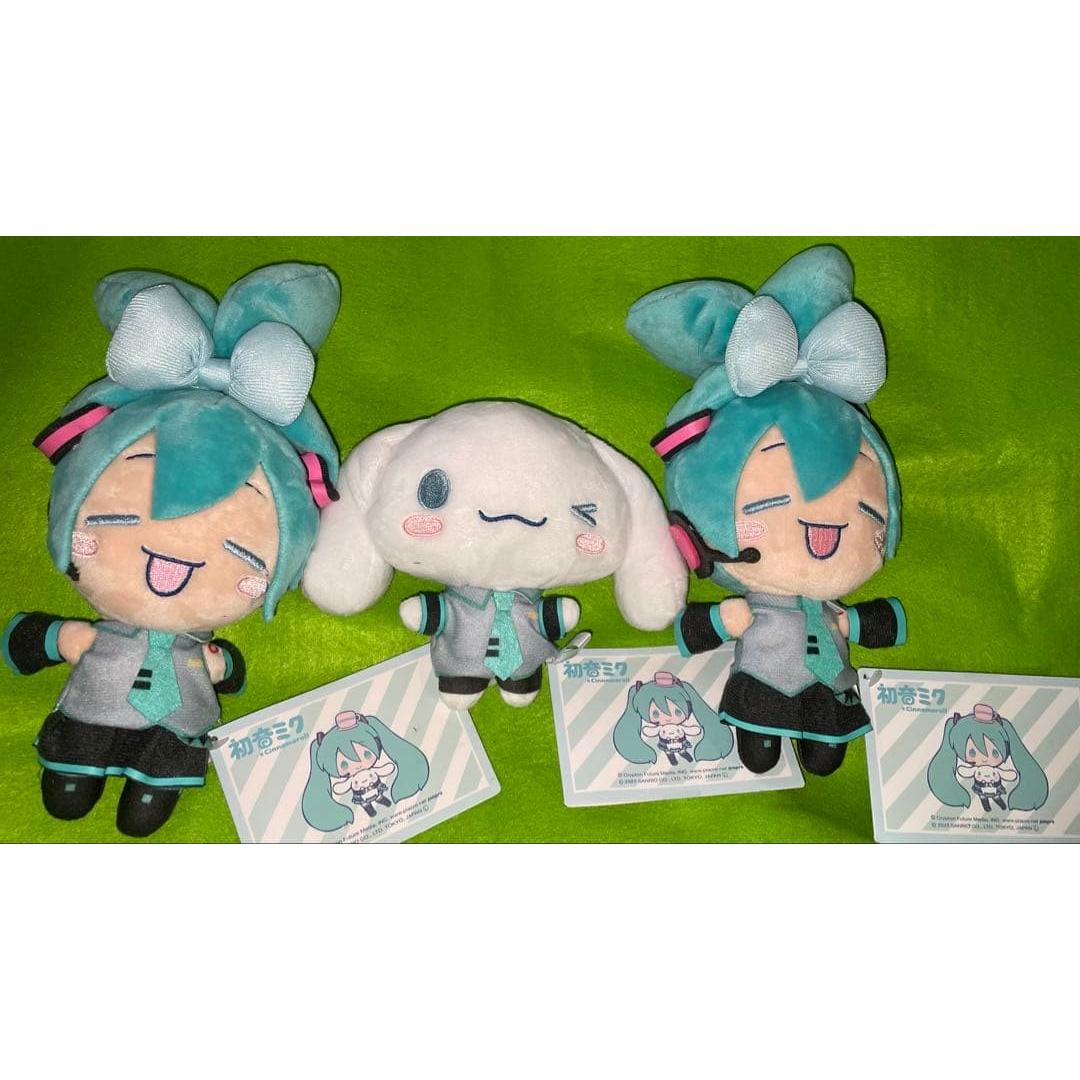 Hatsune Miku x Cinnamoroll mini stuffed toy set of 3