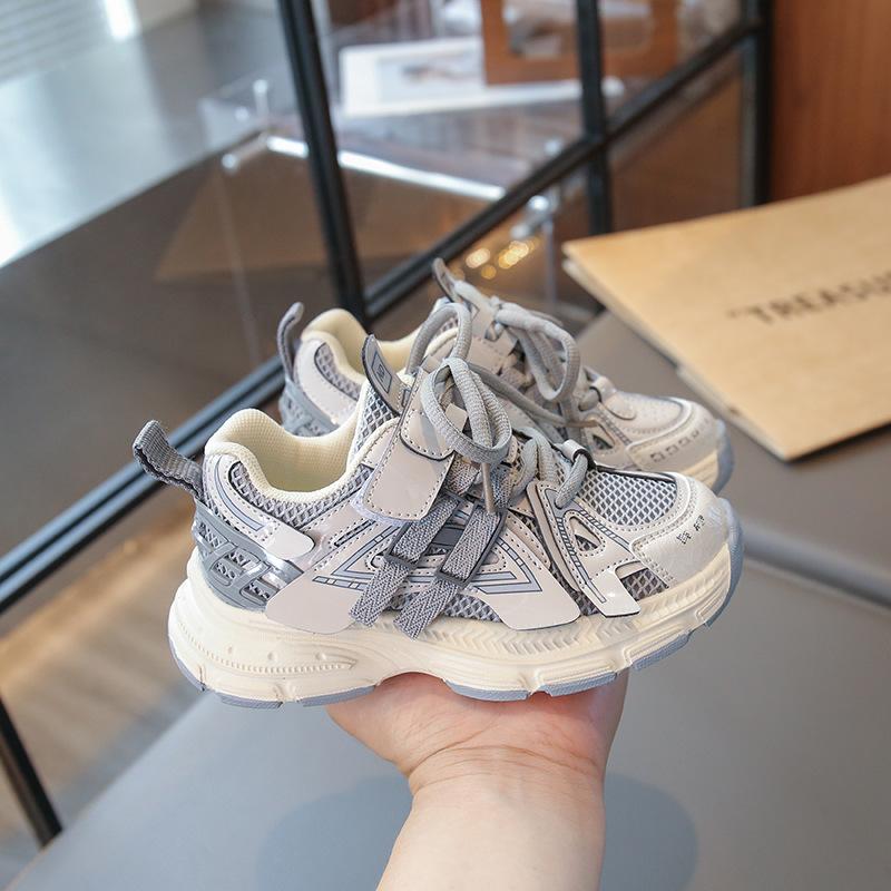 

Children s 2025 spring and autumn new soft-soled non-slip sneakers mesh breathable boys and girls dad shoes 30