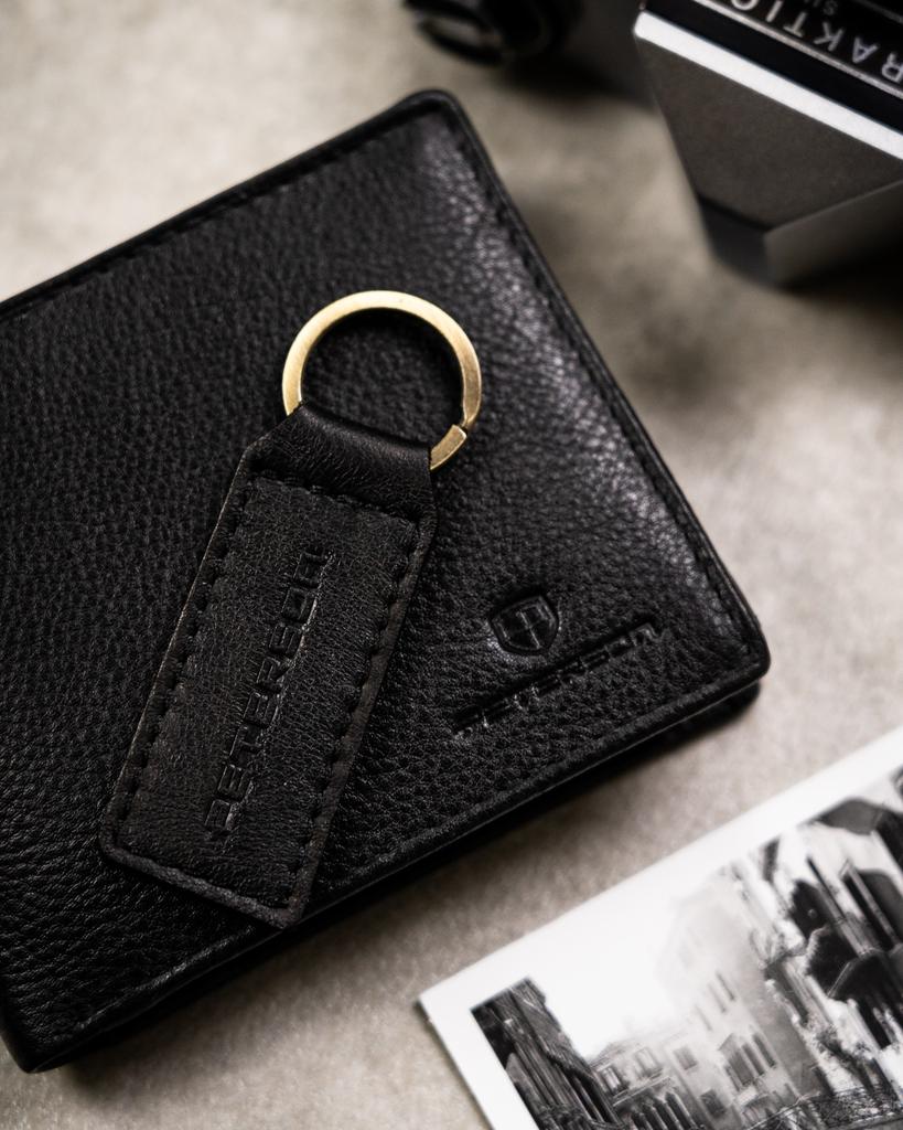 Gift set: men's genuine leather wallet and keychain - Peterson