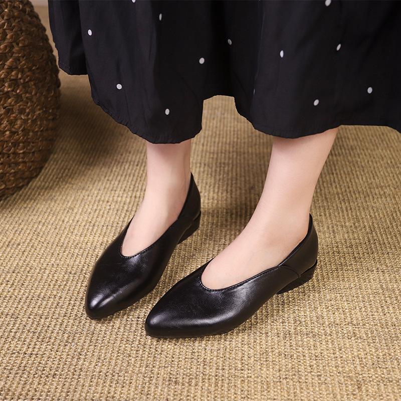 

Черные туфли-лодочки с острым носком, с вырезом, на среднем каблуке, женские, универсальные, из мягкой кожи, весенне-осенние, профессиональные, для работы, на толстом каблуке 40 чёрный