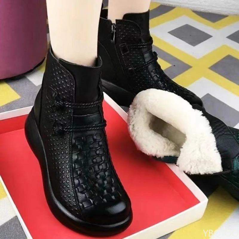 Autumn and Winter Fashion New Style with Fleece Insulation Versatile Women's Boots Thick Sole Height Increasing Women's Boots