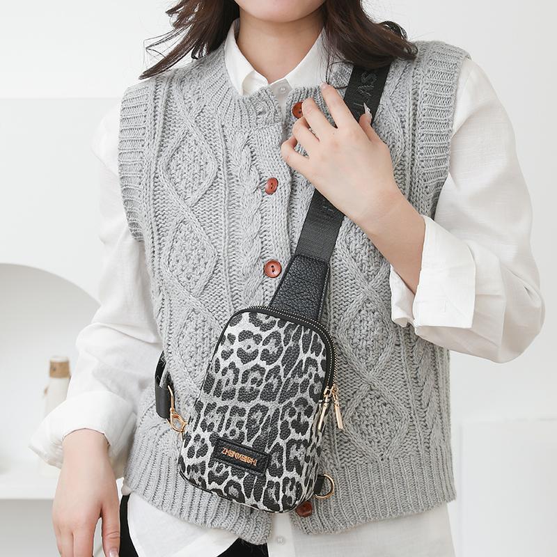 Women's Chest Bag Leopard Shoulder Crossbody Bag Lightweight Travel Satchel