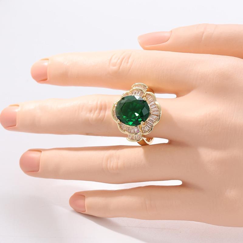 Aesthetic Inlaid Green White CZ Women's Ring Gorgeous Gold Color Geometry Daily Wear Party Jewelry Anniversary Gift