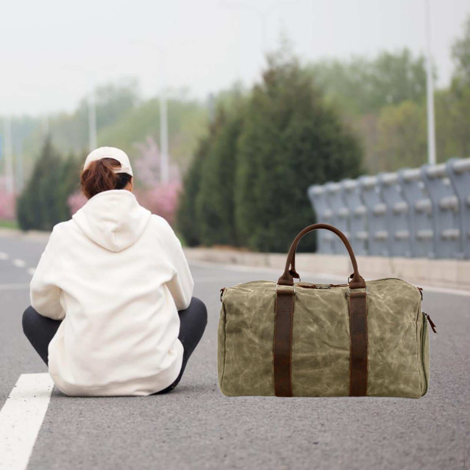 

Adventure Duffel Bag Weekend Travel Tote Outdoor Gear Storage зелений