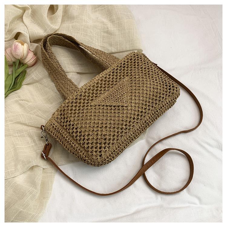 

Internet celebrities popular large capacity straw bag women 2025 summer new portable messenger woven bag holiday beach bag хаки