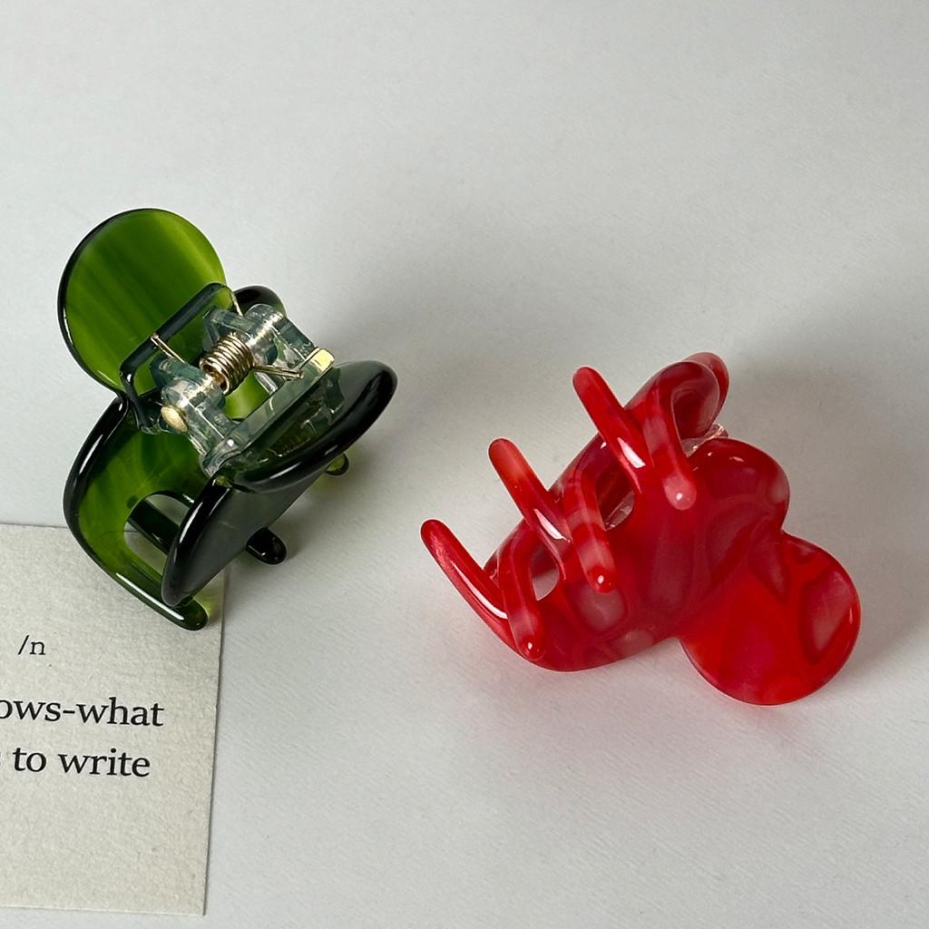 Handcrafted Unique Mini Hair Claws In Stylish Patterns For Womens Fashion And Wear Casual