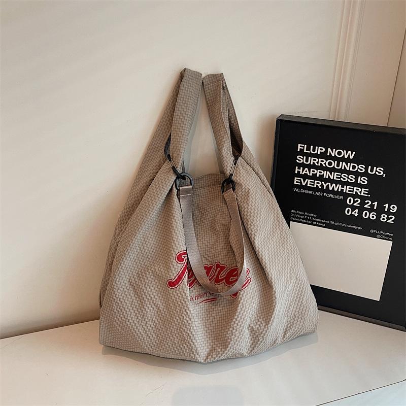 Korean version canvas bag 2025 summer new Japanese commuter large-capacity shoulder bag tote bag letter tote bag