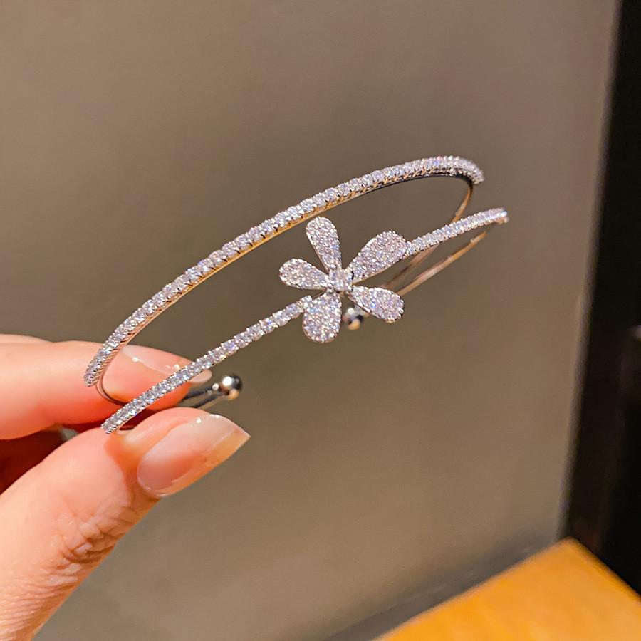 Elegant Zircon Flower Double Layer Bracelet With Cubic Alloy For Fashion Casual Wear