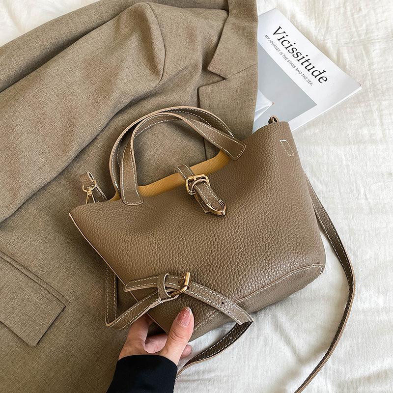 Spring and summer new fashion portable bucket tote bag simple atmosphere shoulder messenger bag casual versatile commute