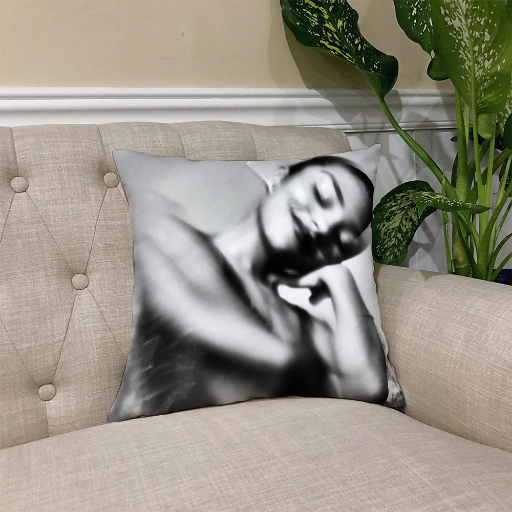 Singer O-Olivia Dean The Art of Loving Cushion Cover Square Sofa Cushion Cover Casual Skin-Friendly Comfortable Pillow Cover