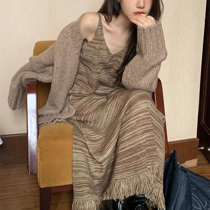 Spicy Girl Retro Tassel Knitted Camisole Dress - Loose Mid-Length for Spring, Summer, Autumn