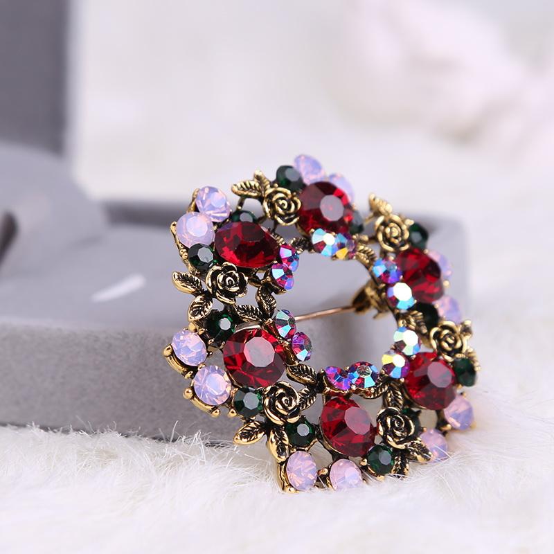Garland-Brooches Fashion Rhinestone Flower Brooch For Women Crystal Pins Wedding Decoration Jewelry Accessories