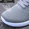 2022 Atmungsaktive Schuhe für Männer Mesh Leichte Freizeitschuhe Bequeme weiche Unterseite Flats Lace Up Sneakers Männer Zapatillas Hombre