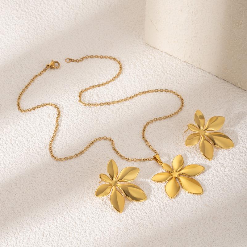European and American Exquisite Irregular Luxury Creative Polygonal Geometric Leaf Texture Flower Love Earrings Necklace Set