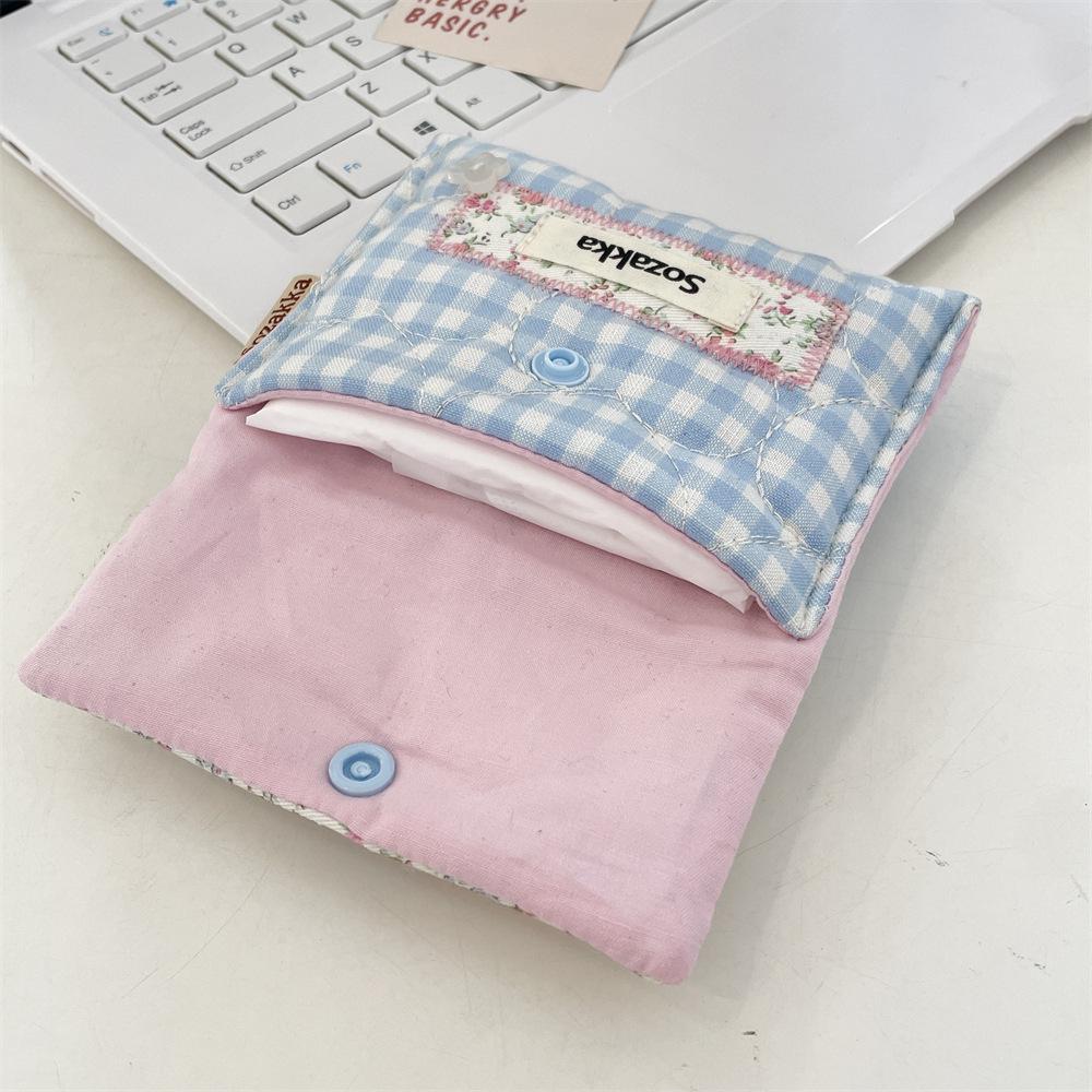 High-Value Portable Menstrual Bag - Student-Friendly Sanitary Napkin Storage