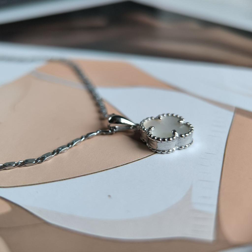 Серебряная подвеска с перламутром (60002363)