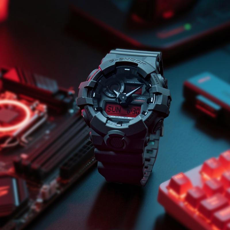 Casio G-SHOCK Men's Resin 200M Water Resistant Digital Shock Resistant Quartz Watch GA-700BBR-1A