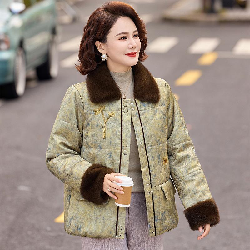 Stylish Fleece-Lined Winter Cotton Jacket for Moms: Warm, Thickened Coat for Middle-Aged & Elderly Women