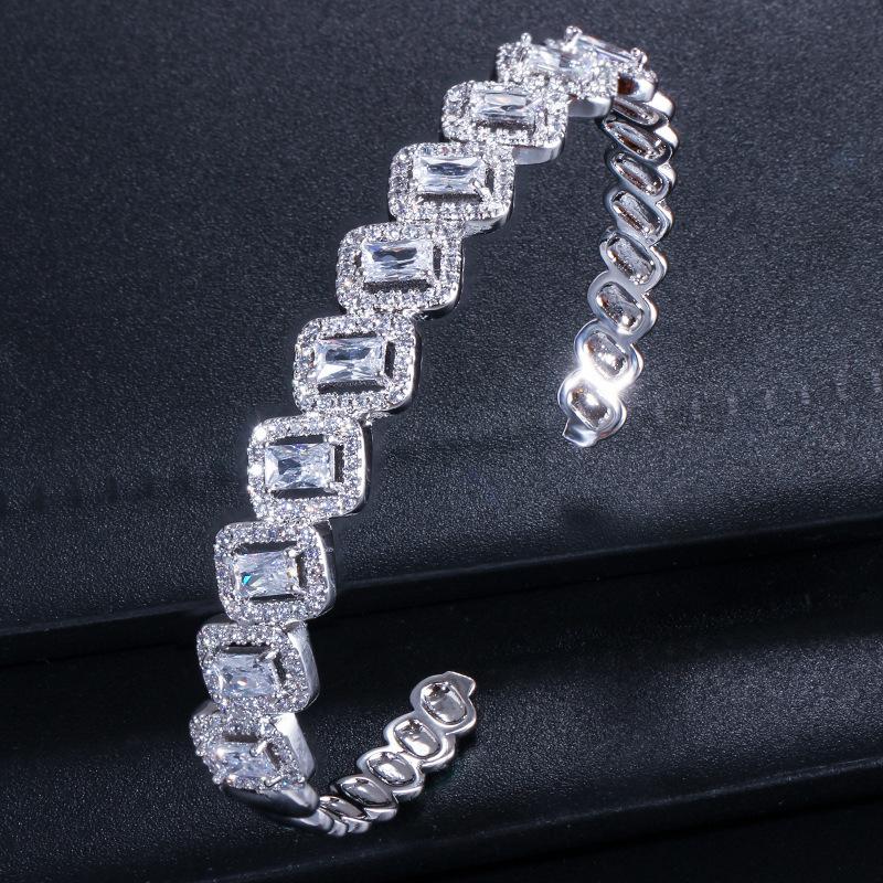 S0135 Creative Hand Jewelry Shiny Aaa Zircon Ladies Opening Bracelet