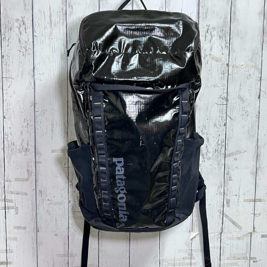 Patagonia Black Hole Pack 32L Backpack 49301 Travel Bag Hiking Daypack