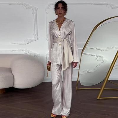 Trajes y combinados – Trajes con pantalón