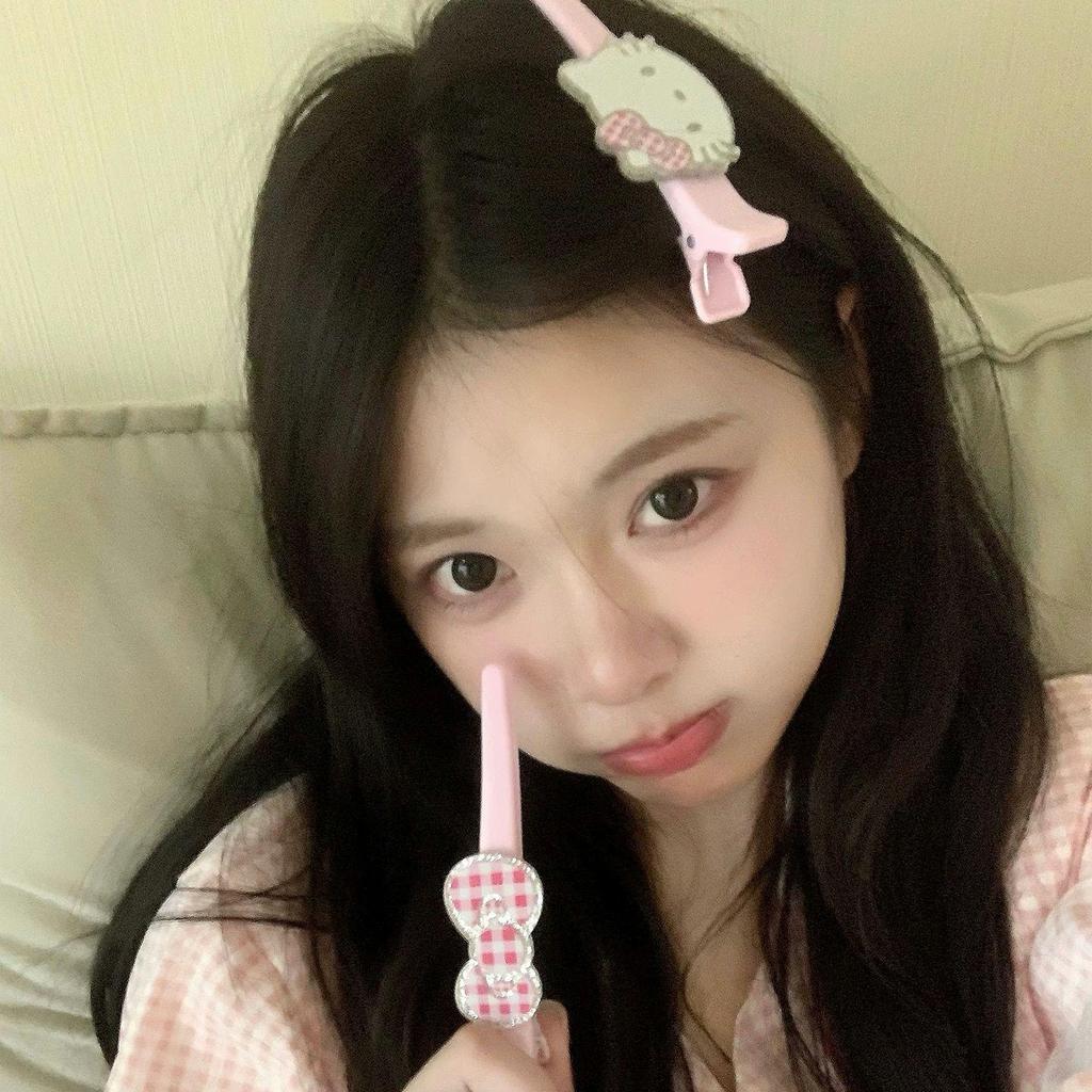 12cm Kitty Hair Clip - Ideal for Any Hair Volume, Seamless Cute One-Word Bangs Accessory